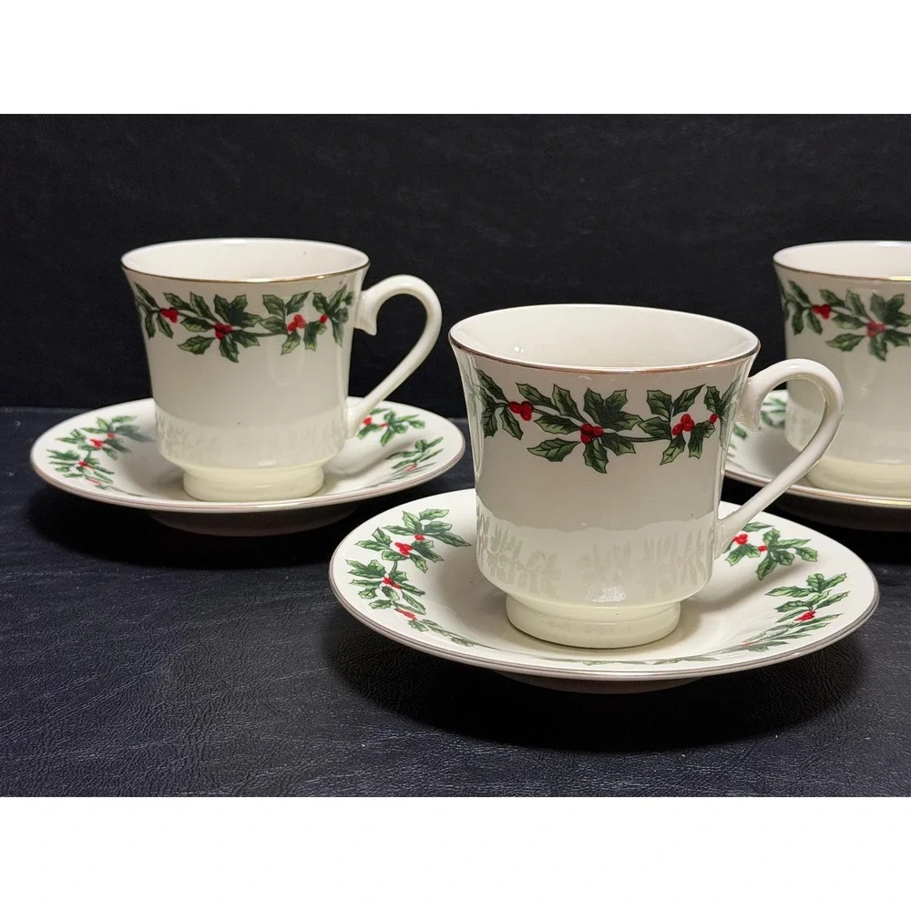VTG-Set of 20 Formalities by Baum Bros Holly Dinner Plates–Christmas Dinnerware